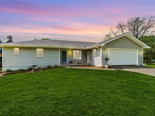 1718 Lake Viking Ter, Gallatin, MO 64640