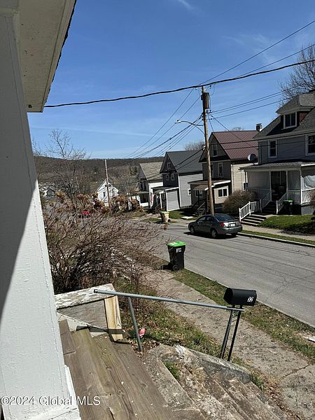 4th image of 32 McCann Street