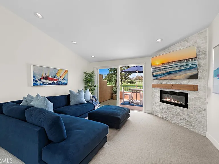 408 Villa Point Dr — Photo 4