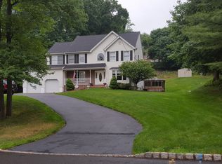 28 Smith Ln, Wayne, NJ 07470