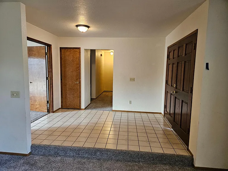 20351 Greenview Dr — Photo 2