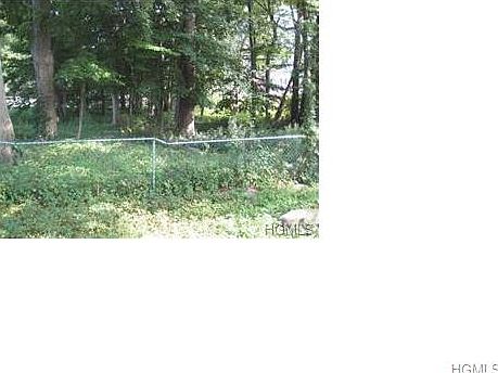 2nd image of 40 Forest Ln