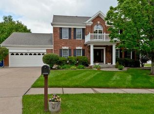 26 Pear Blossom Ct, Saint Charles, MO