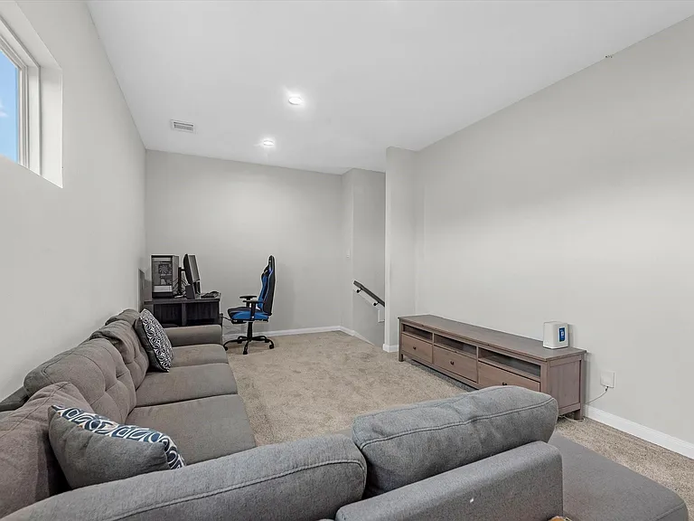 8407 James Franklin St — Photo 6