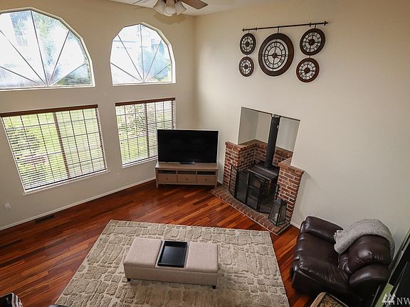 3rd image of 10433 Ashley Cir NW