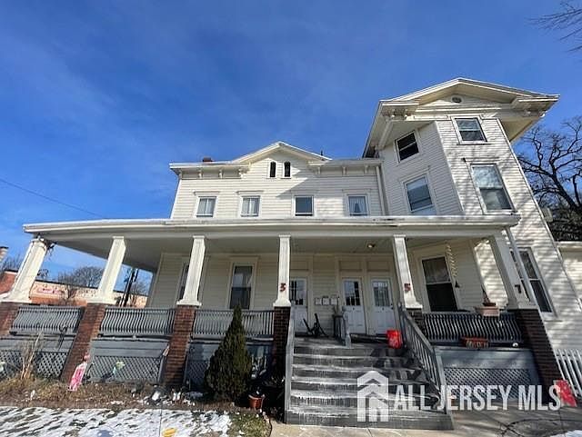 2nd image of 3 S Adelaide Ave