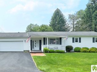 16 Glenwood Ave, Lakewood, NY 14750