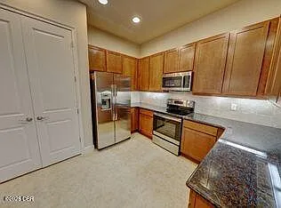 802 Aldenham Ln — Photo 6