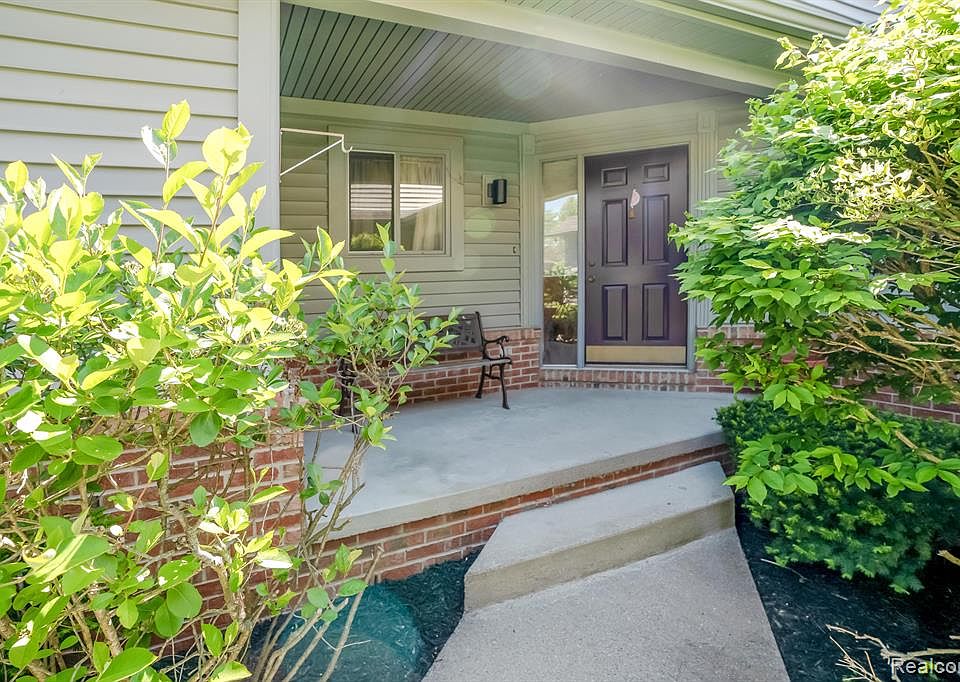 8826 Cedar Ln, Clarkston, MI 48348 MLS 20230039738 Zillow