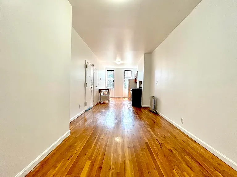 260 Irving Ave #3R — Photo 7