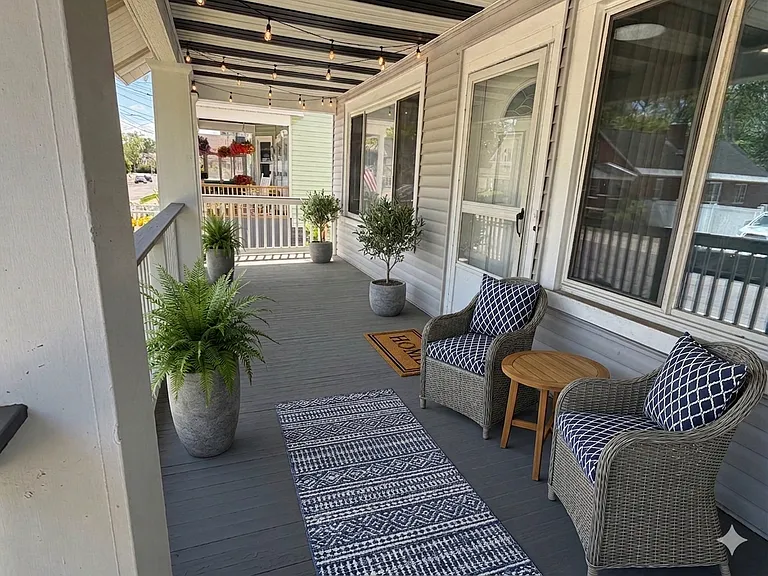 1747 Oneida St — Photo 3