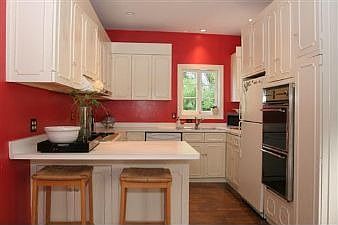 Kitchen :: 10 Throckmorton Lane