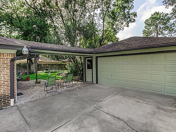4th image of 12439 Carriage Hill Dr