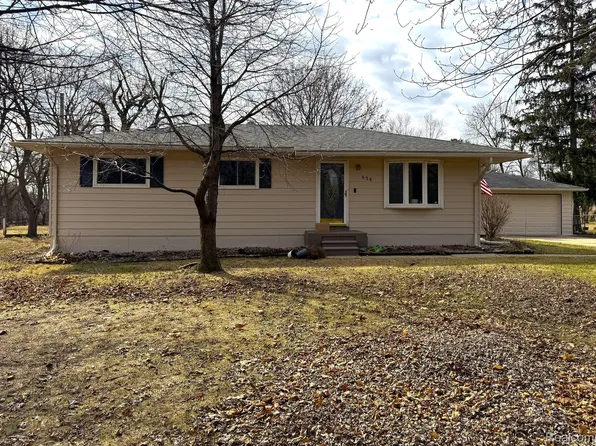 638 Collier Rd, Pontiac, MI 48340