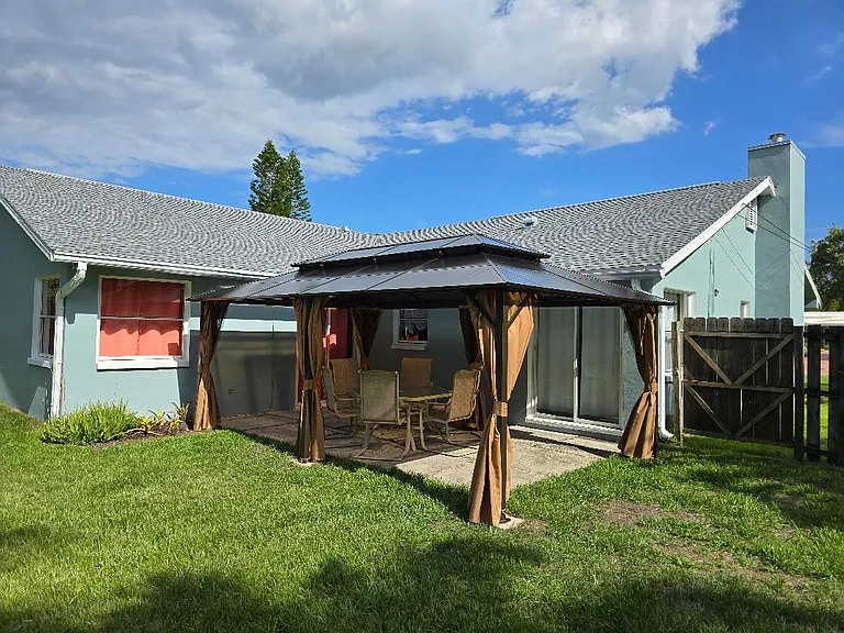 777 Robin Ave — Photo 2