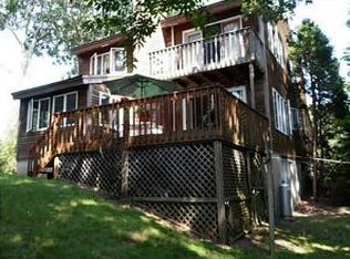 26 Sycamore Dr, Westerly, RI 02891