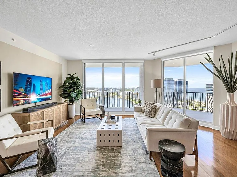 100 Birch Rd #2505D — Photo 2