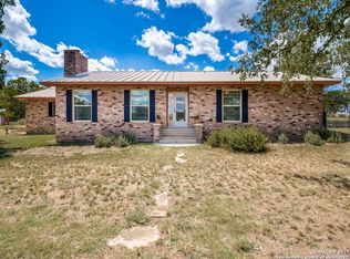 135 Manor, Comfort, TX 78013