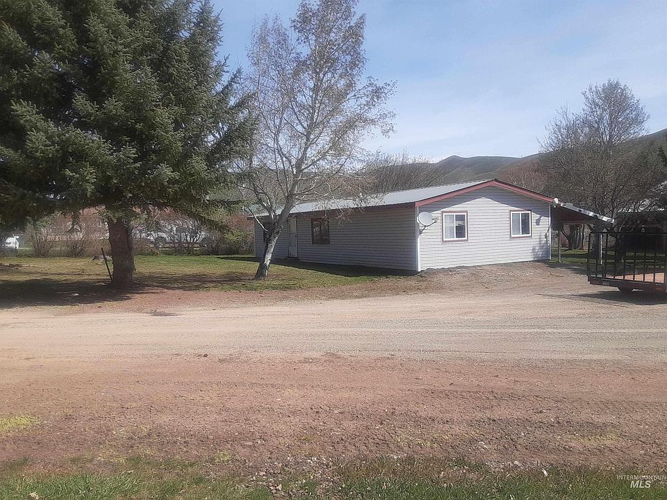 1st image of 102 Willow Creek Rd