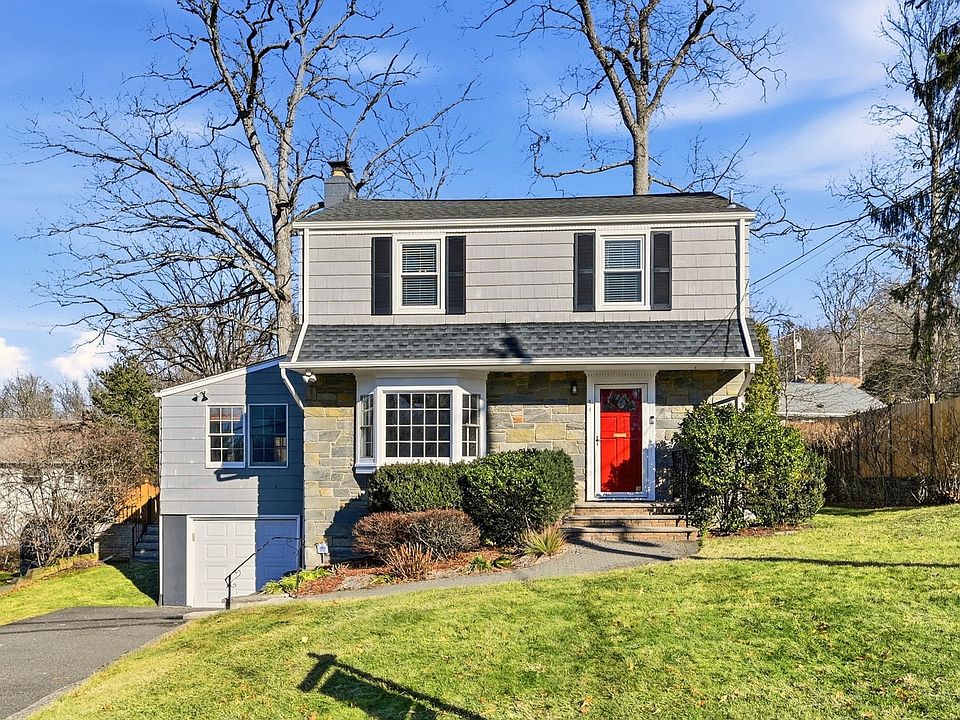 1st image of 34 W Lawn Rd