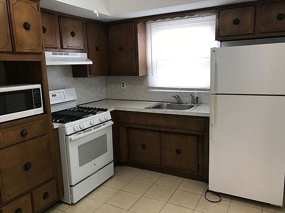 5th image of 43 Grissom Ave