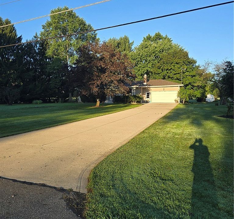 1st image of 2894 Rich Rd
