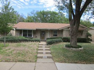 1410 Pickwick Ln, Irving, TX 75060