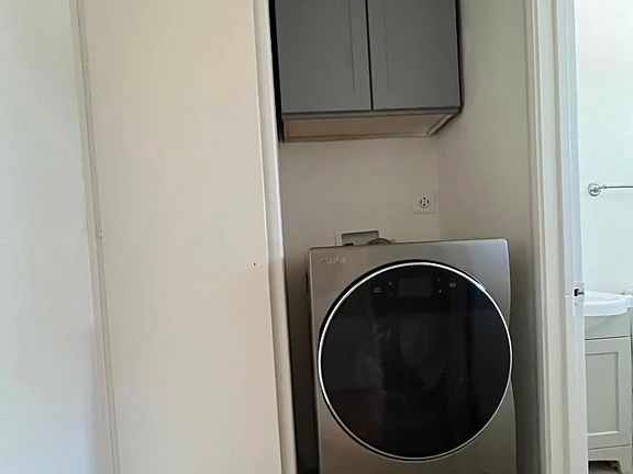 2nd image of 412 3rd St #4