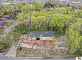 11339 Old Maple Rd, Omaha, NE 68164