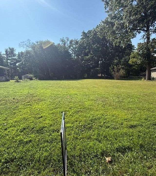 2nd image of 52065 Avanelle St