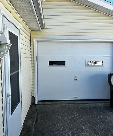 407 Brinker St — Photo 4