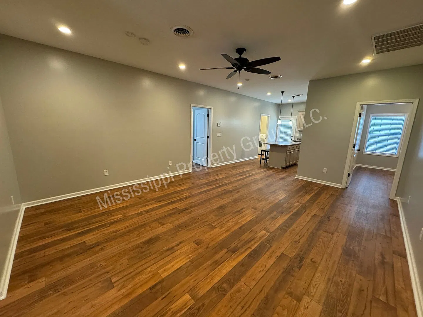 3BR/2BA For Rent — Photo 3