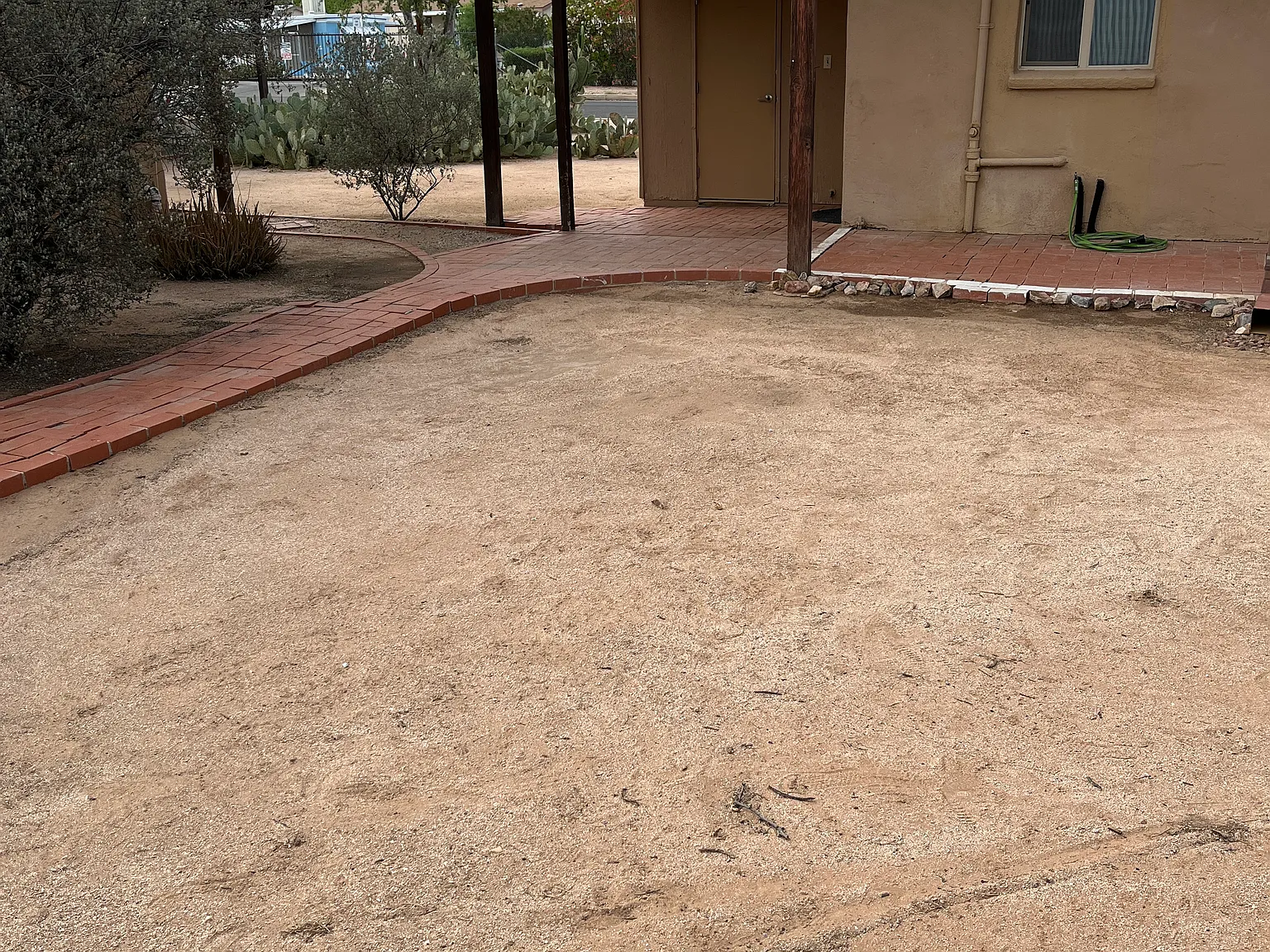 2037 N Santa Rosa Ave — Photo 3