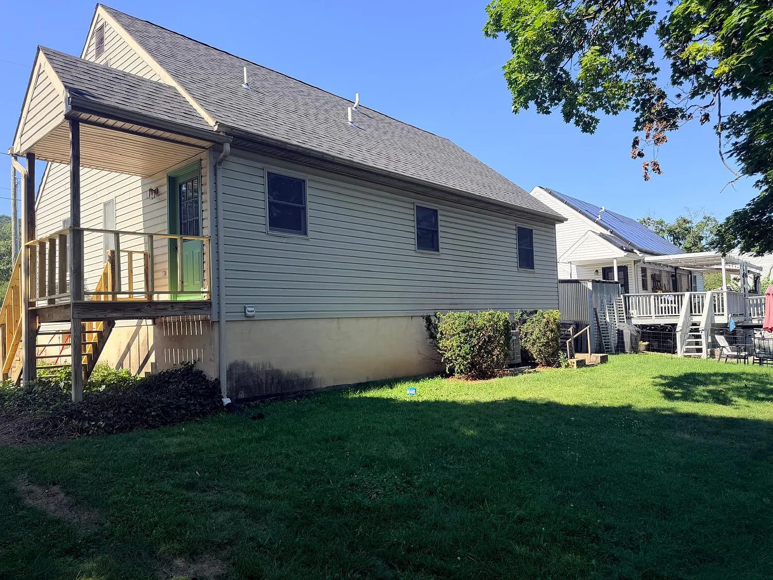 3 bed, 2.5 bath, 1482 sqft, $2,400 — Photo 2
