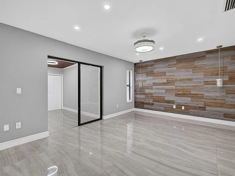 825 SE Starflower Ave — Photo 19