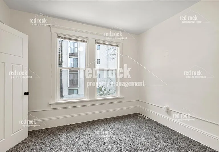 615 W 6th Ave #D — Photo 11