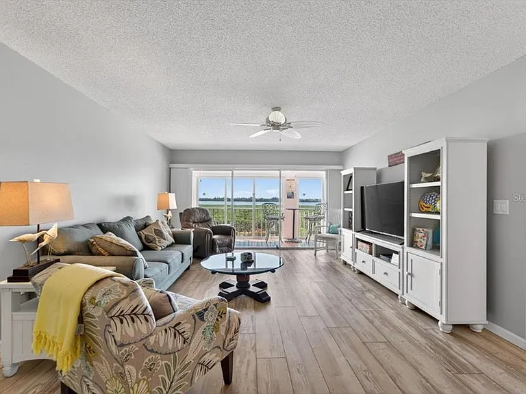 1343 Perico Point Cir #117 — Photo 32