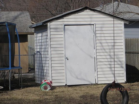 4th image of 2618 Avenue I