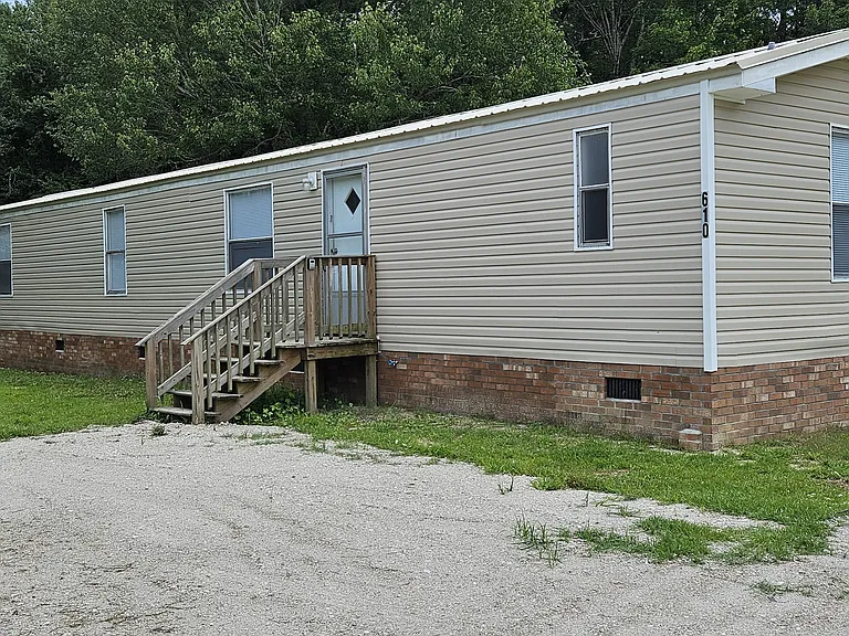 610 E Branch Dr — Photo 33