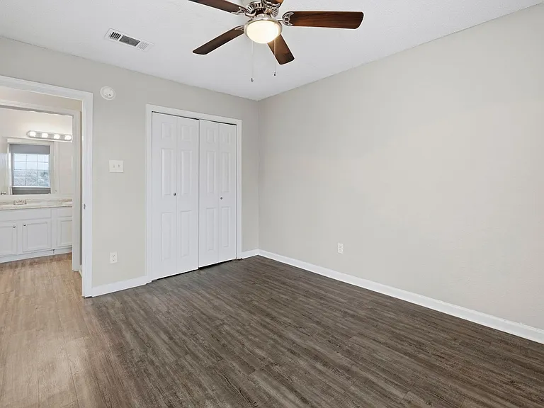 Residences At The Overlook — Photo 28