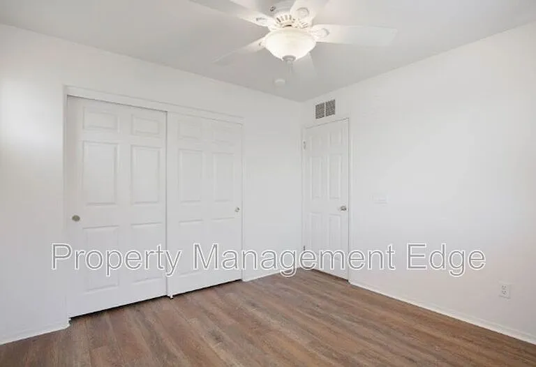 23536 Silverwood St — Photo 13