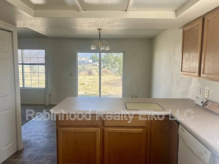 132 Flora Pl — Photo 14