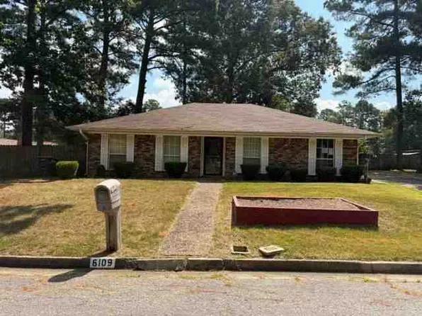 6109 Indian Hills Dr, Pine Bluff, AR 71603