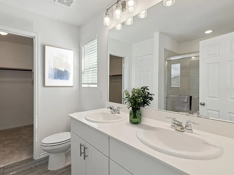 2502 Carlow Ln — Photo 10