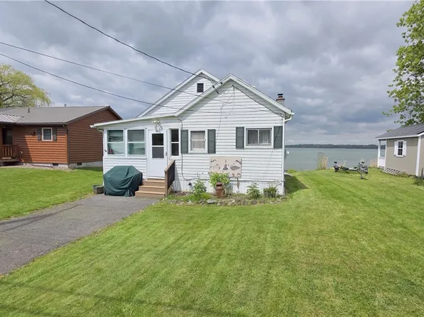 6431 State Route 90 N, Cayuga, NY 13034