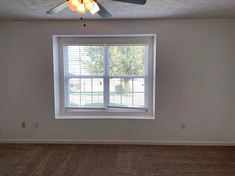 N Glen Oak Dr — Photo 10