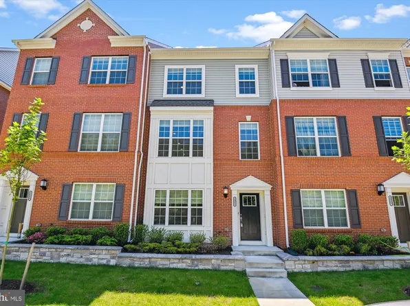 8061 Blue Stream Dr, Elkridge, MD 21075
