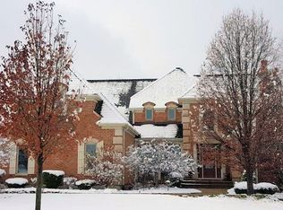 1411 W Longwood Dr, Bull Valley, IL 60098