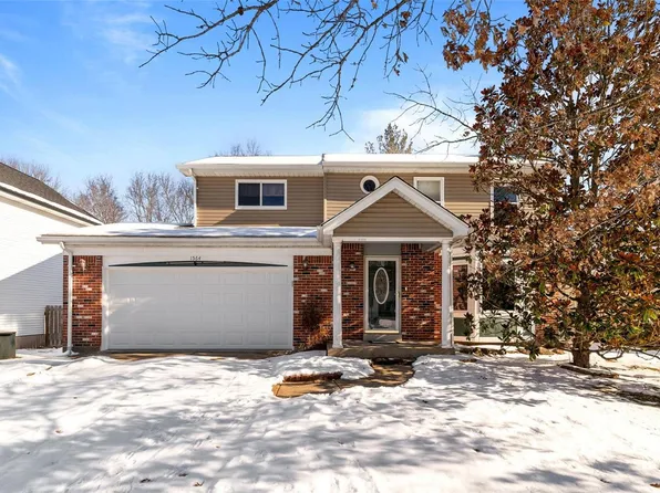 1564 Wooden Bridge Trl, Ballwin, MO 63021