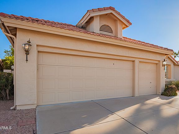 3rd image of 10901 E SUNNYDALE Drive
